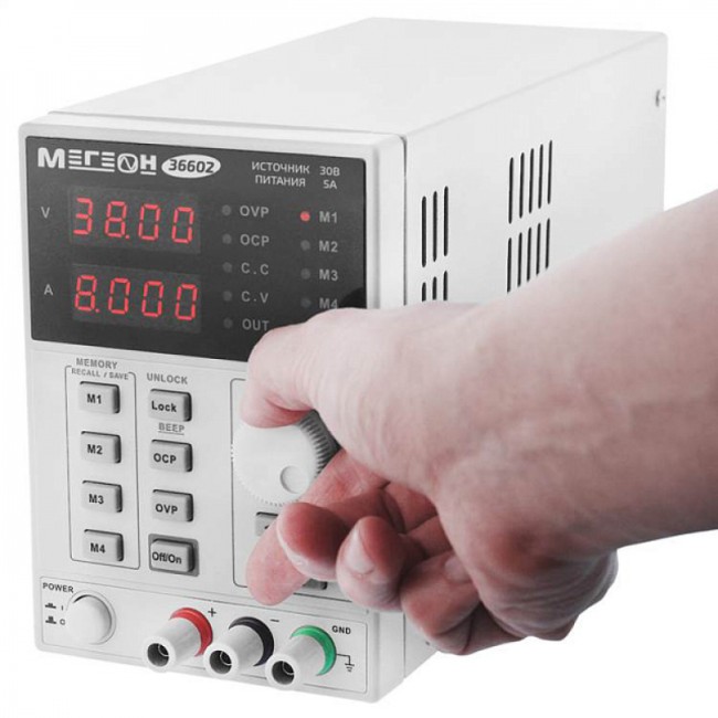 Одноканальный программируемый линейный источник питания МЕГЕОН 36602
