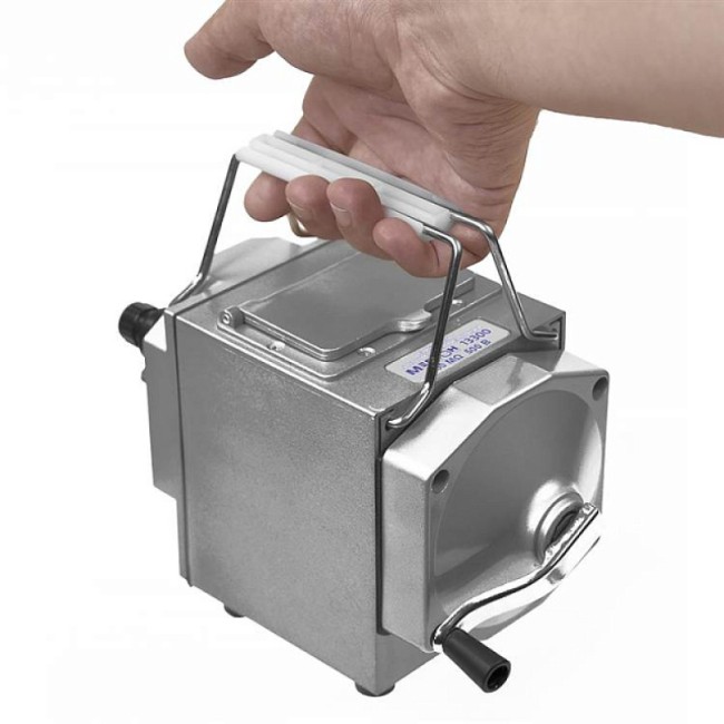 Измеритель сопротивления изоляции (мегаомметр) МЕГЕОН 13300 Измеритель сопротивления изоляции (мегаомметр) МЕГЕОН 13300